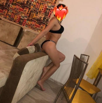 Страстная брюнетка приглашает на чувственное свидание. Готова исполнить все твои желания и фантазии. Гарантирую полный релакс и удовлетворение. 7121, 27 лет